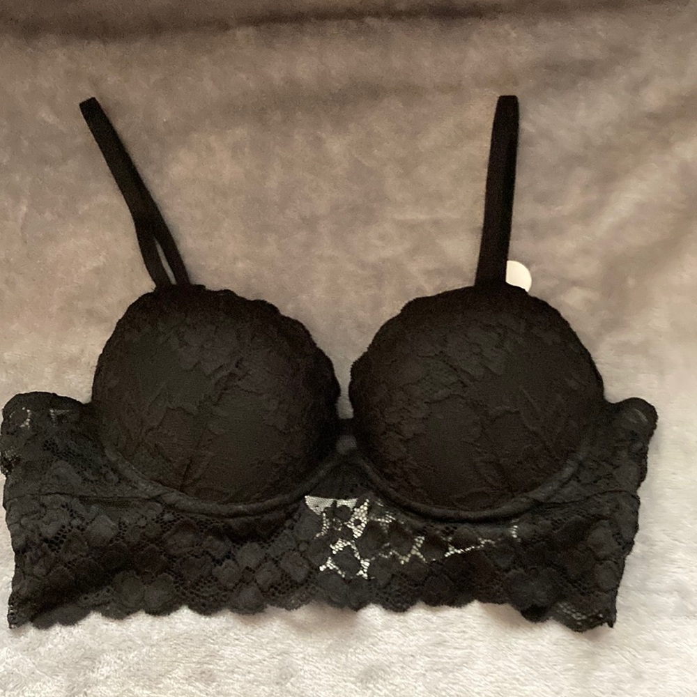 H&M’s NWT Black Lace Push Up Bralette.Size 36A